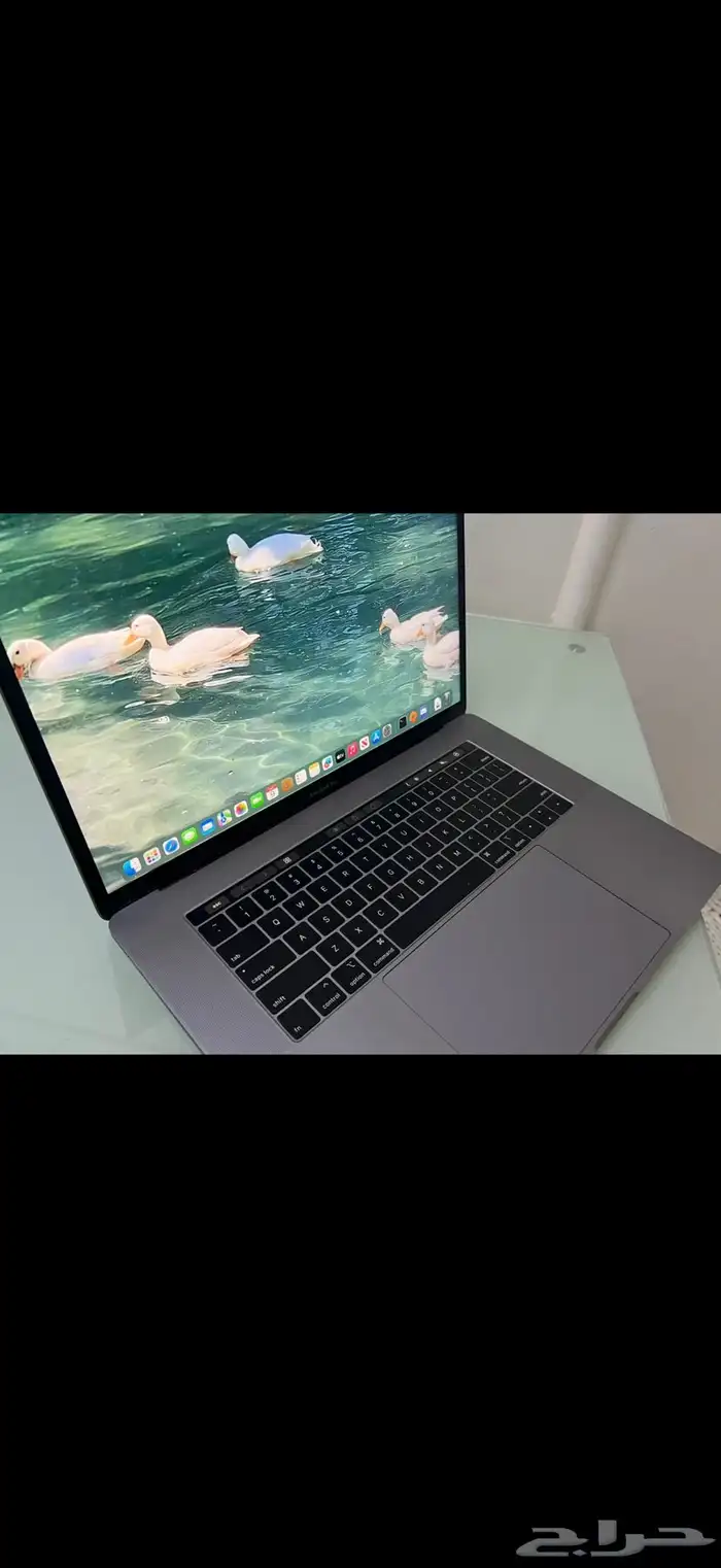 ماك بوك 15 انش تتش بار كور i7 مواصفات عاليه جدا 1