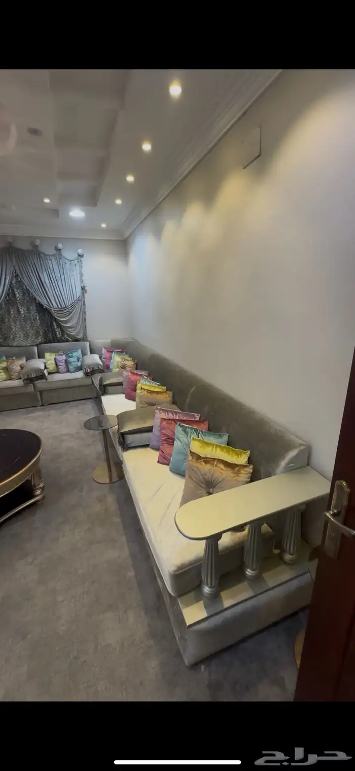 كنب تركي بحالة ممتازة 0