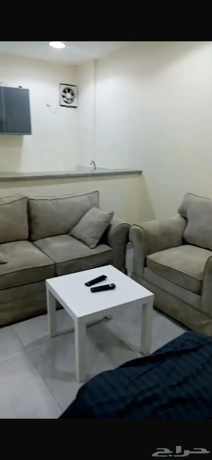 غرفة مفروشة للعزاب 1