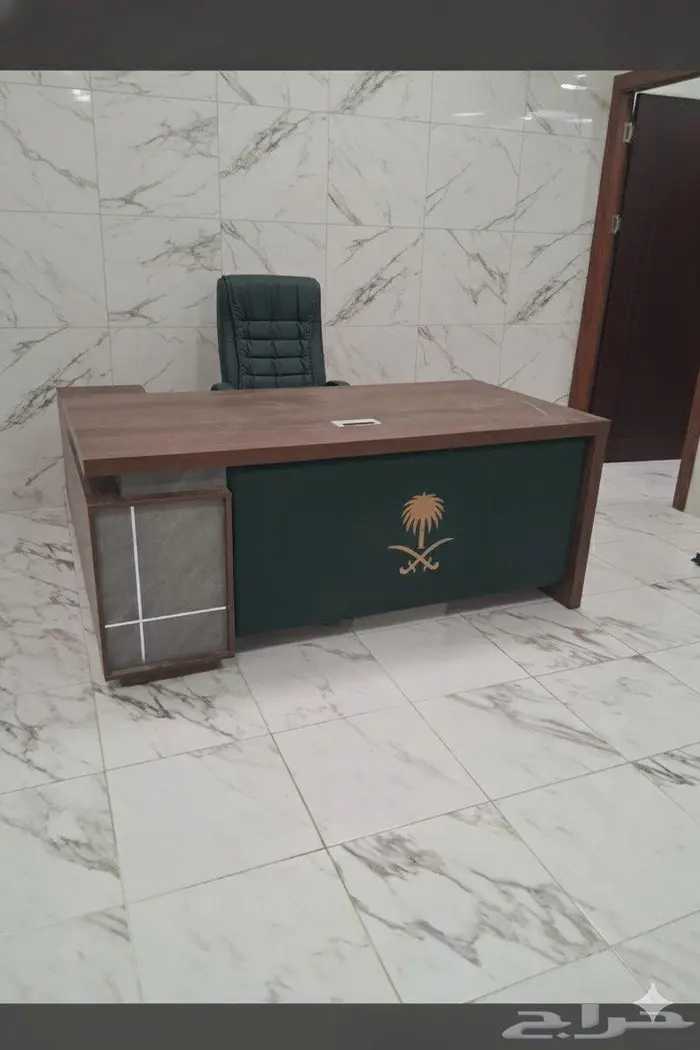 الراقي اثاث المكتبي مكتب طقم مدير مودرن في كل مقاسات وتوصيل 1