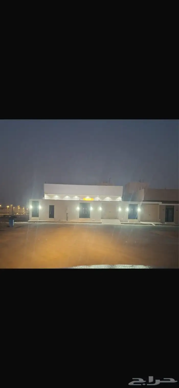 للبيع دور 7 غرف مخطط الرياض جزء و جده مساحه 587 0