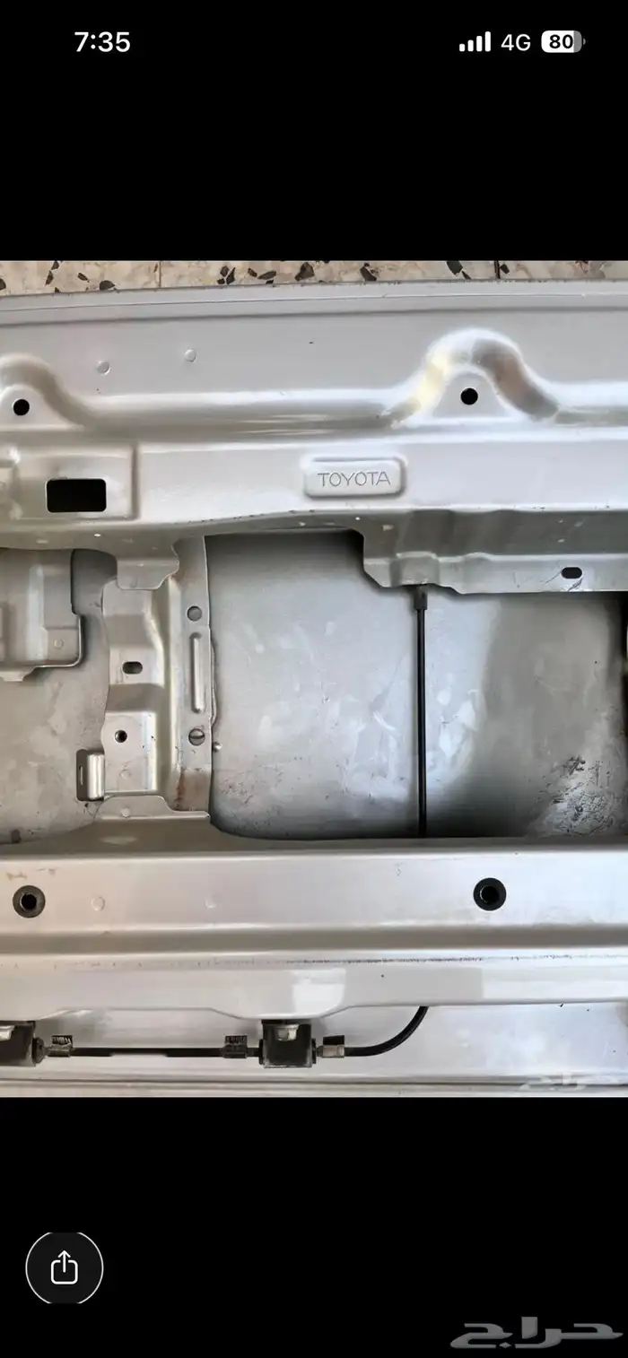 للبيع باب لاندكروزر خلفي سفلي لون فضي 3