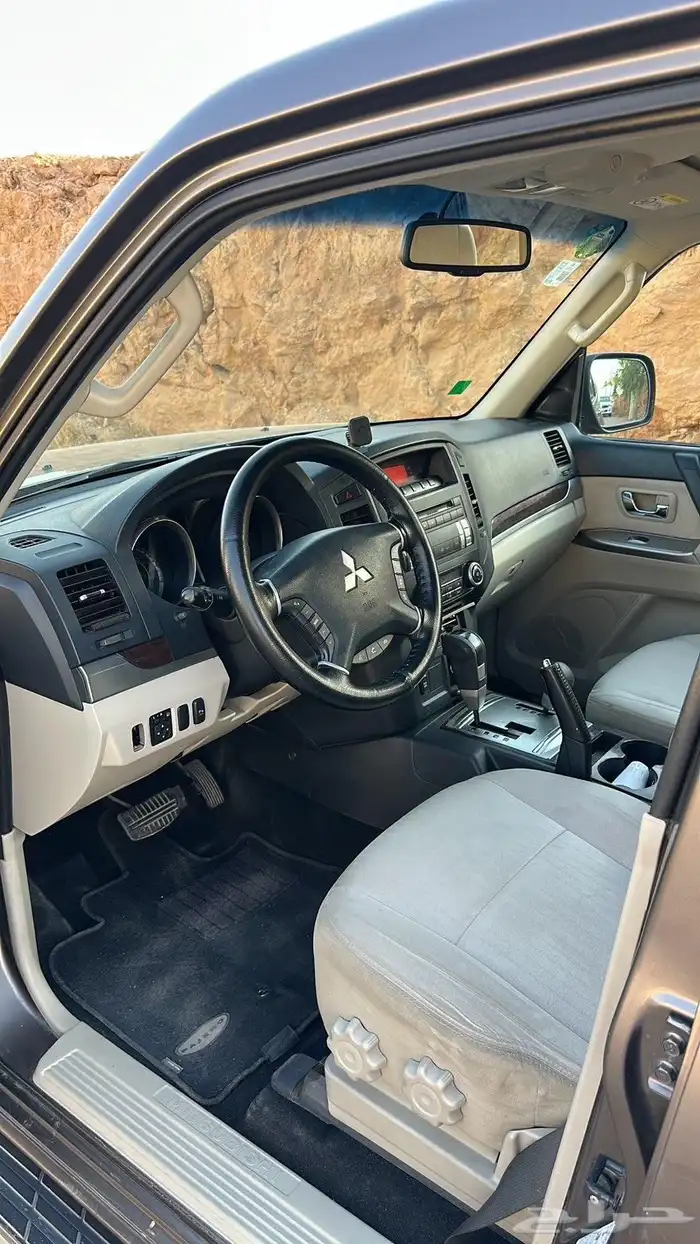 للبيع   باجيرو 2014 8