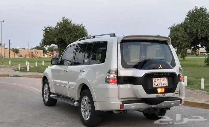 ميتسوبيشي باجيرو 2022 فل سعودي ممشي قليل مخزن 25 ألف 11