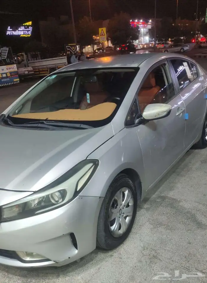 kia كيا سيراتو 2017 للإيجار الشهري بحالة ممتازة الرياض 4