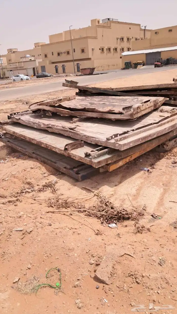 بوكسات حديد مستعمله مقاسات مختلفه بالمزاحميه 3