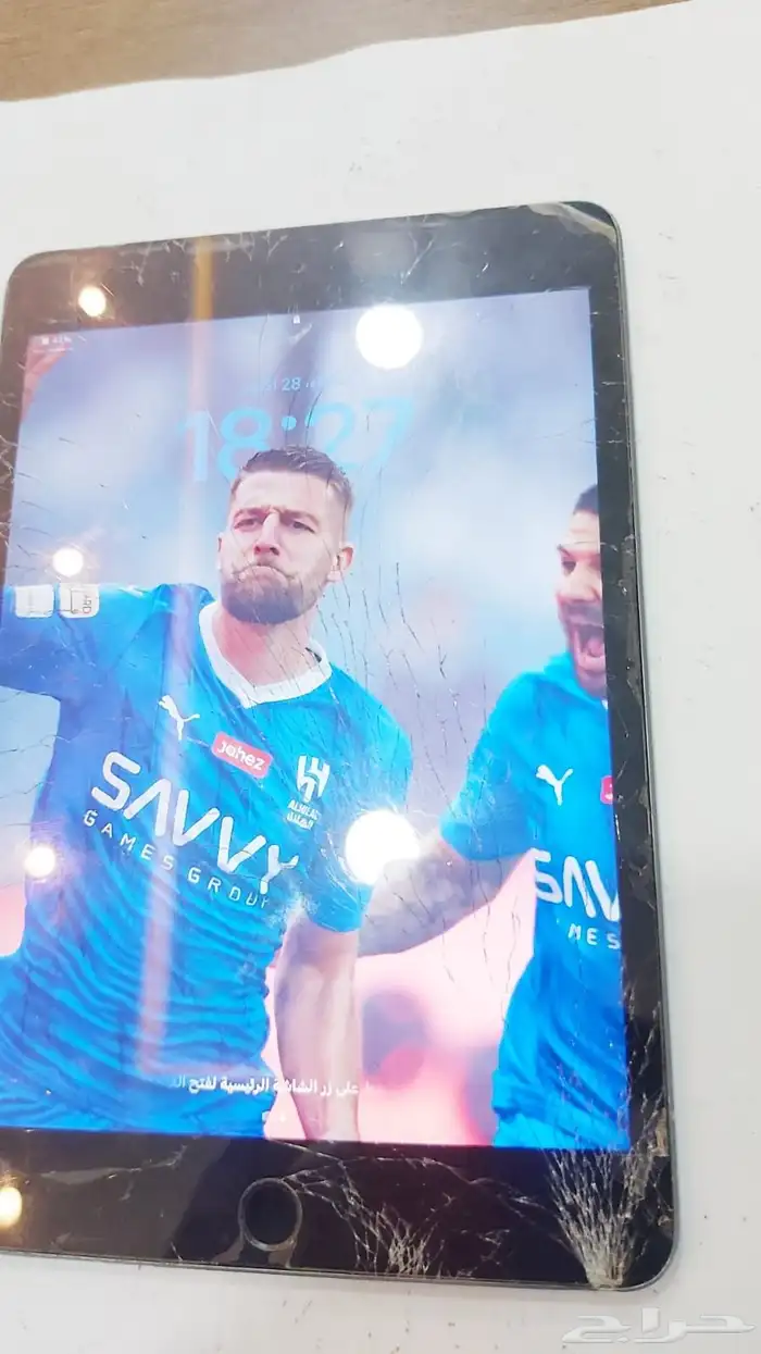 ايباد مني5 بشريحة في كسر بالشاشة وشغال البيع 2