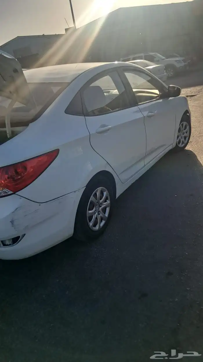 للبيع اكسنت 2011 3