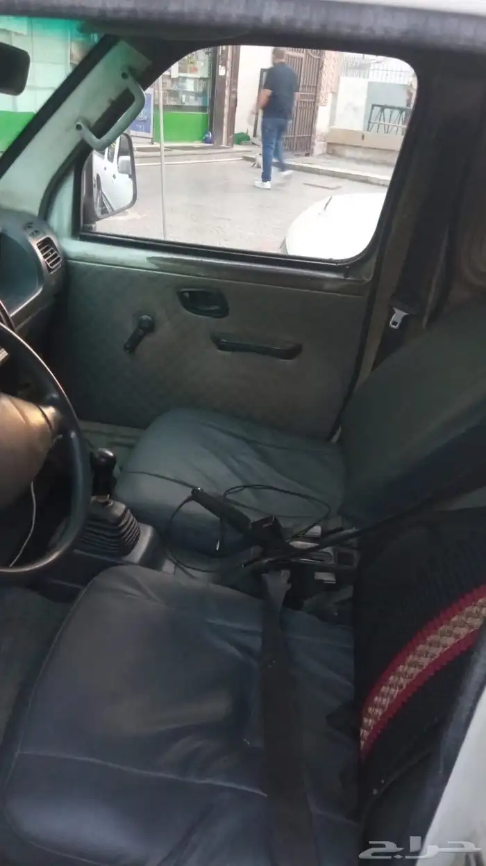 سوزوكي للبيع موديل 2002 مكيف المكينه مخبطه مشتريها من كرا 6