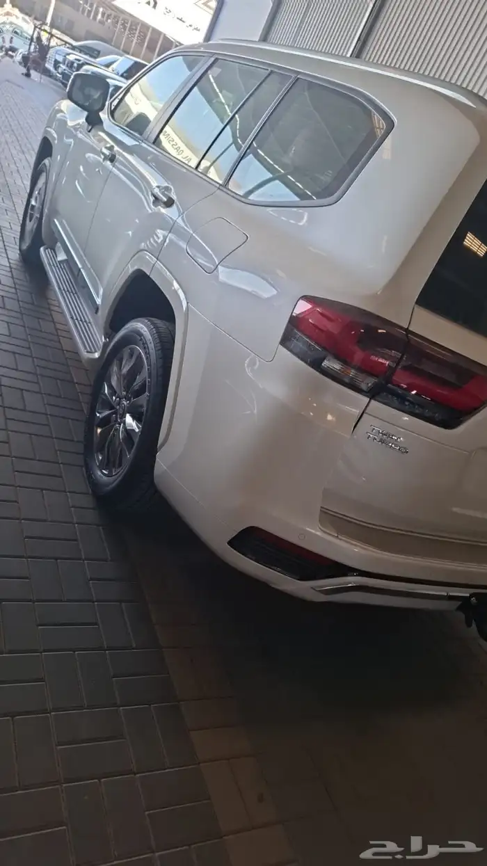 جي اكس ار 2025 ابيض سعودي L4 4