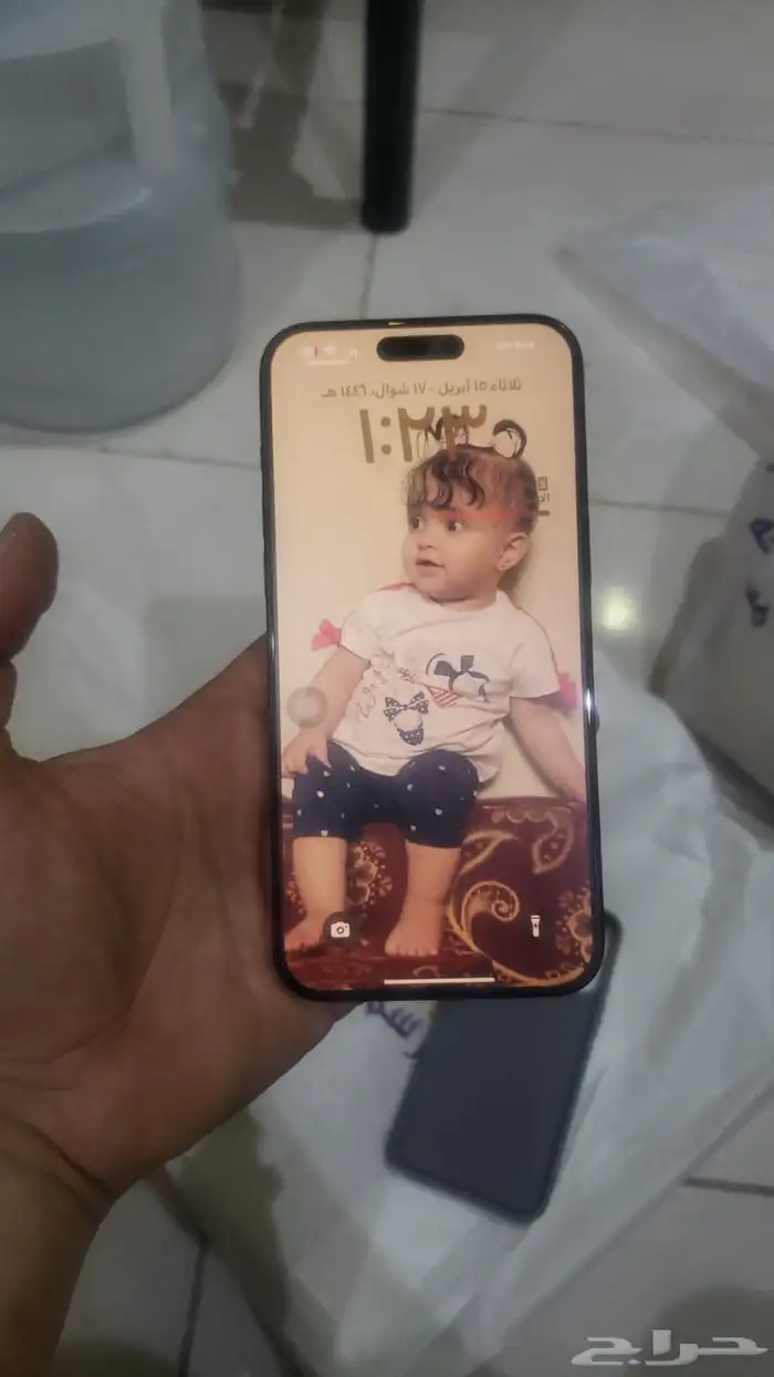 ايفون 15برو ماكس شبه جديد ولا خدش ولا افتك 1