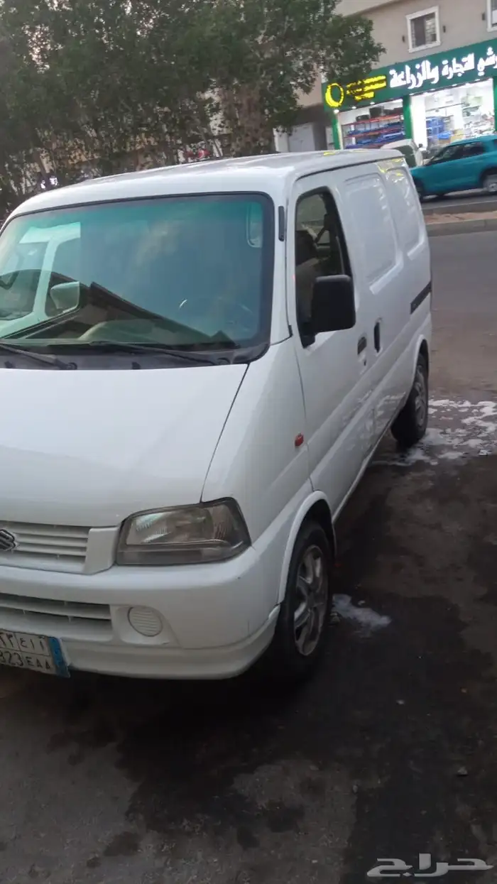 سوزوكي للبيع موديل 2002 مكيف المكينه مخبطه مشتريها من كرا 5