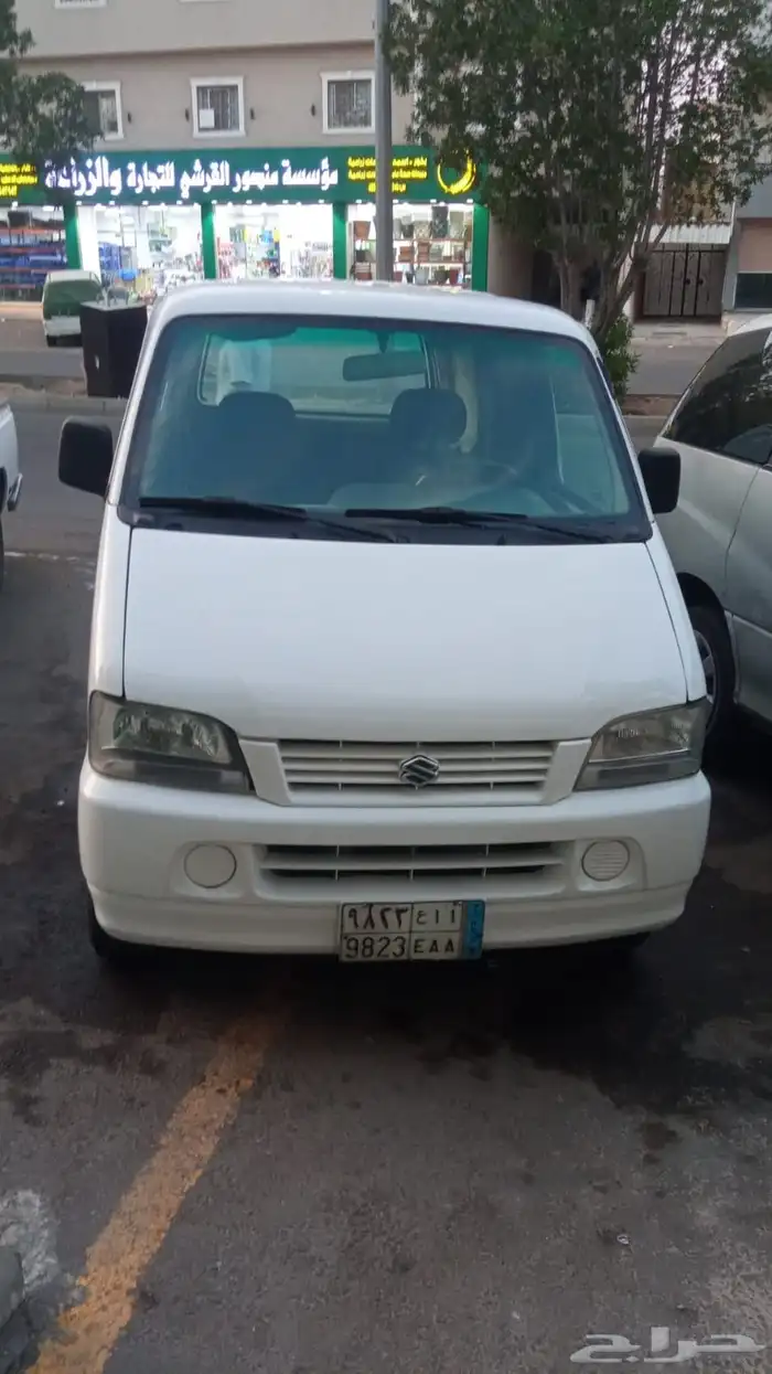 سوزوكي للبيع موديل 2002 مكيف المكينه مخبطه مشتريها من كرا 8