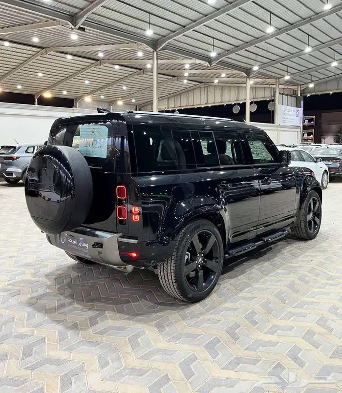 عرض خاص لاند روفر ديفندرHSEفل 2025 بطاقه جمركيه 4