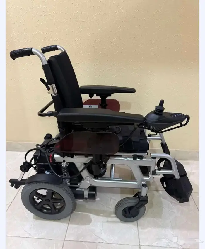 كرسي كهربائي لذوي الإحتياجات الخاصة 3