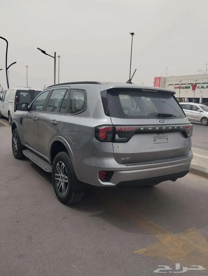 فورد ايفرست XLT نص فل وليمتيد فل كامل 2025 جميع الالوان 5