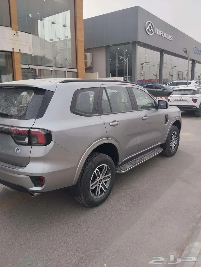 فورد ايفرست XLT نص فل وليمتيد فل كامل 2025 جميع الالوان 3