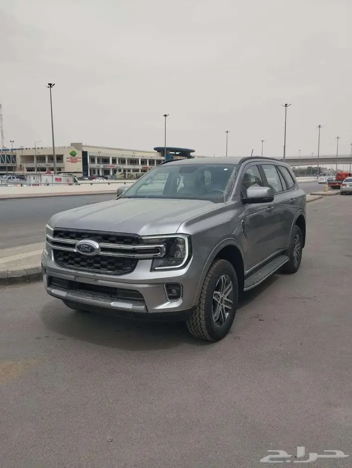 فورد ايفرست XLT نص فل وليمتيد فل كامل 2025 جميع الالوان 6