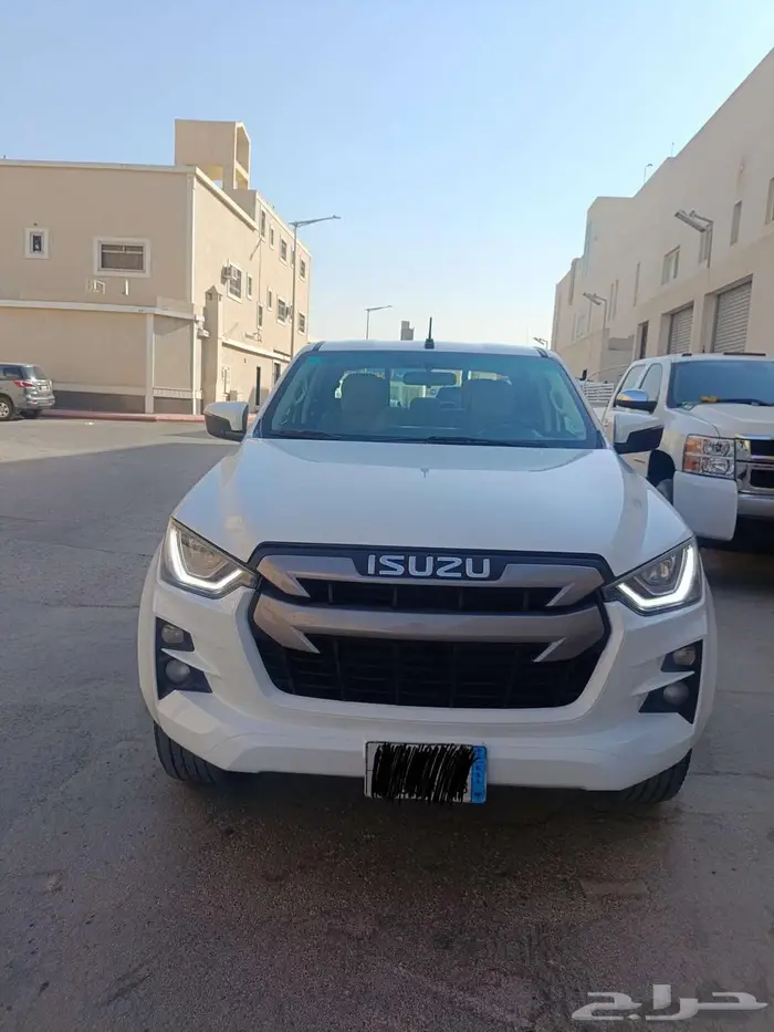 ايسوزو ديماكس الممشى قليل دبل2022 LS قير اوتماتيك بدي وكاله 2