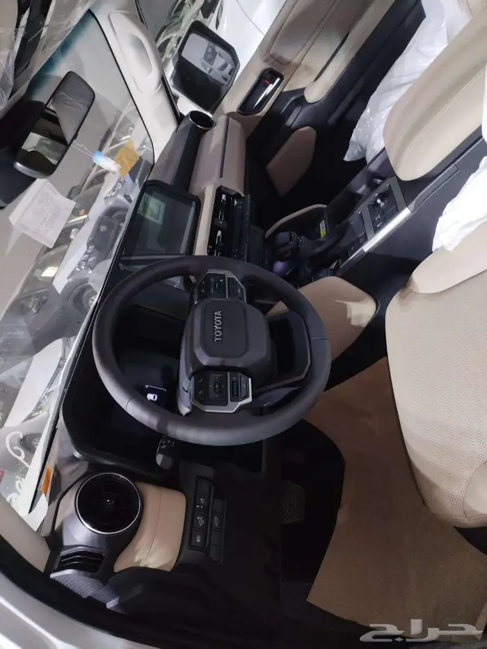 برادو تي اكس ال 3 بنزين ابيض اقل سعر بالمملكه بطاقه جمركية 5