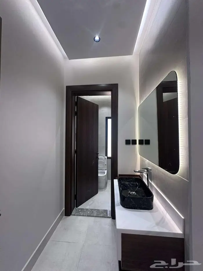 شقة 4 غرف بحي السلامة للبيع أفراغ فوري أمامية بمدخلين 7