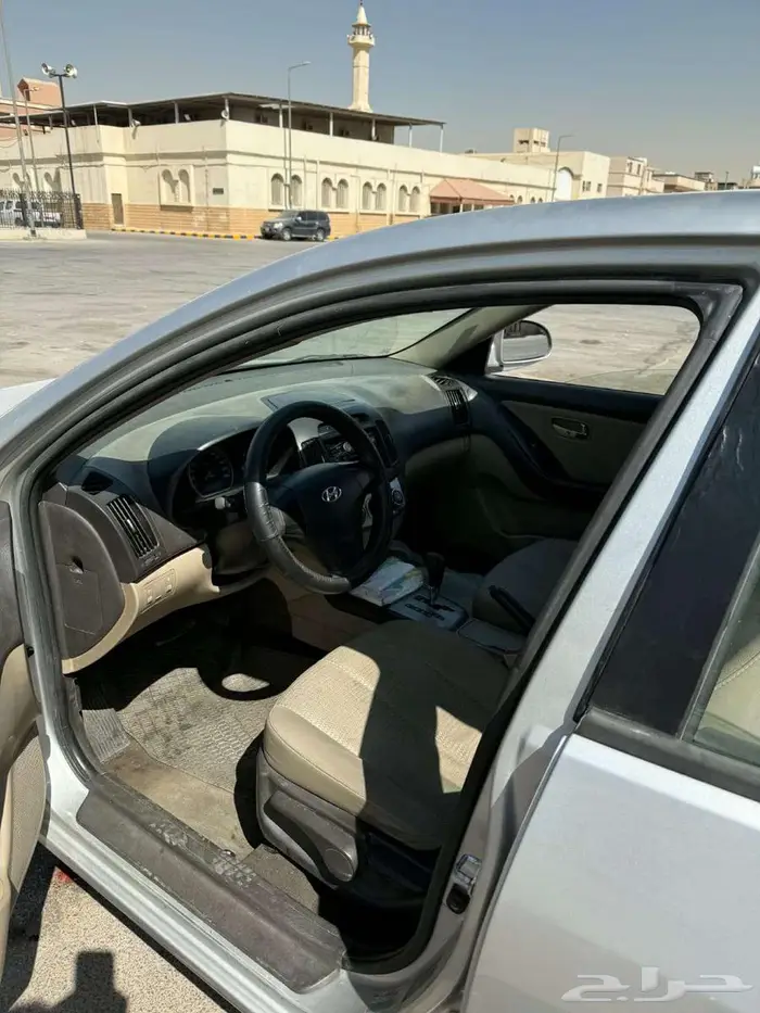 هيونداى النترا 2011 7