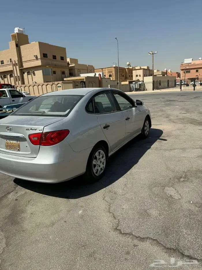 هيونداى النترا 2011 4