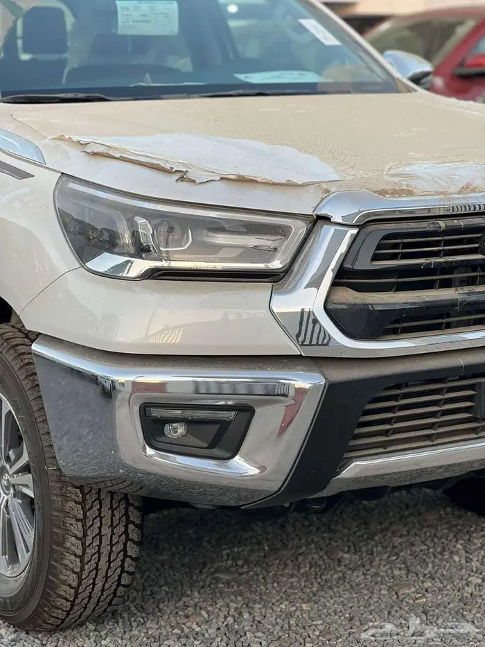 تويوتا هايلوكس دبل فل بنزين قير عادي 2025 1