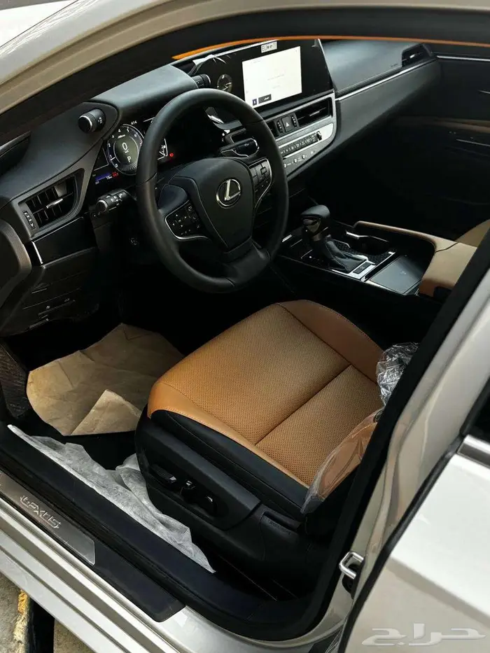 لكزس ES 250 AA 2025 لدى شركة عبدالمجيد الخضر 7