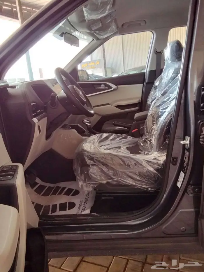 كيا كارنز ستاندر و نص فل موديل 2025 11