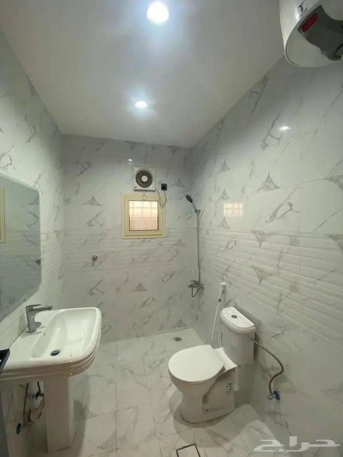 عقار رقم 170  شقق جديدة للإيجار بحي البحيرات قريب البحر 21