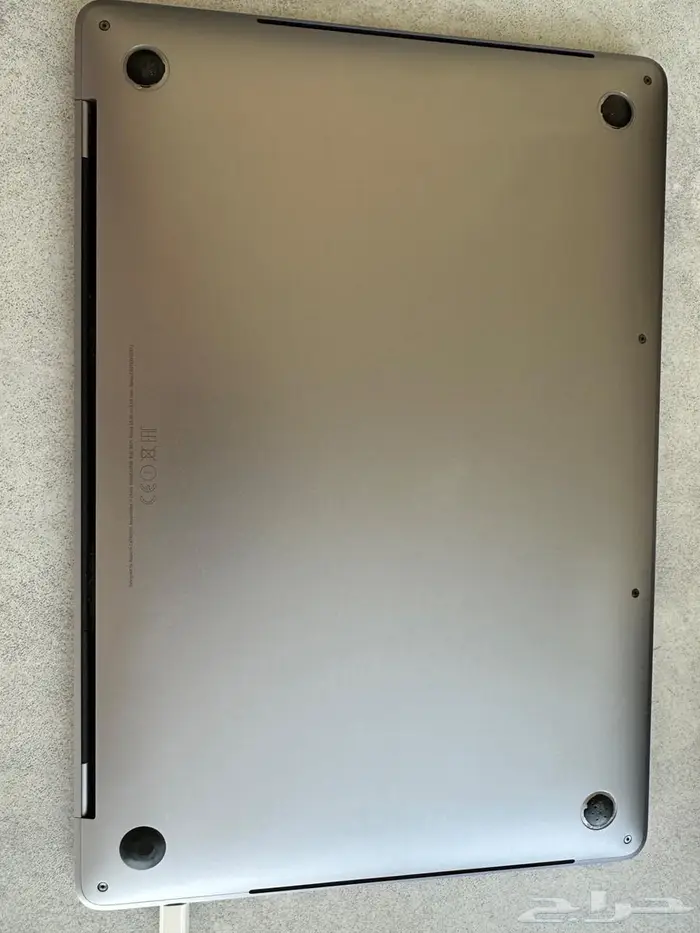 MacBook Pro 2016 touch bar   touch ID ماك بوك برو 2016 3