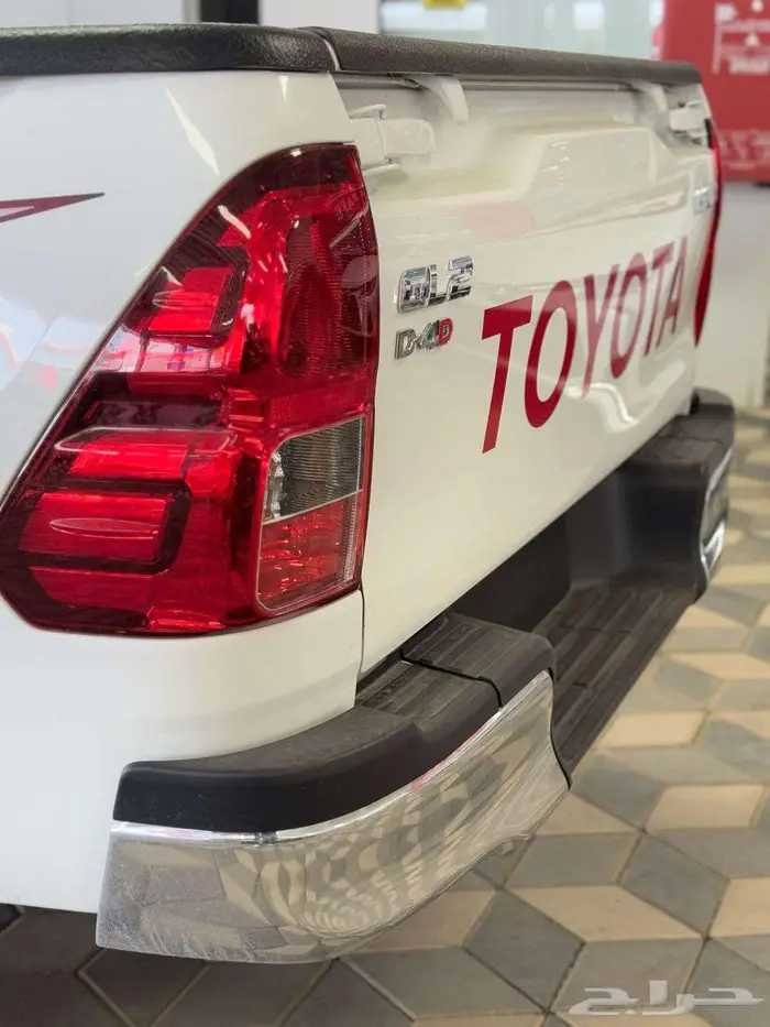 تويوتا هايلكس ديزل دبل GL2 قير عادي 3
