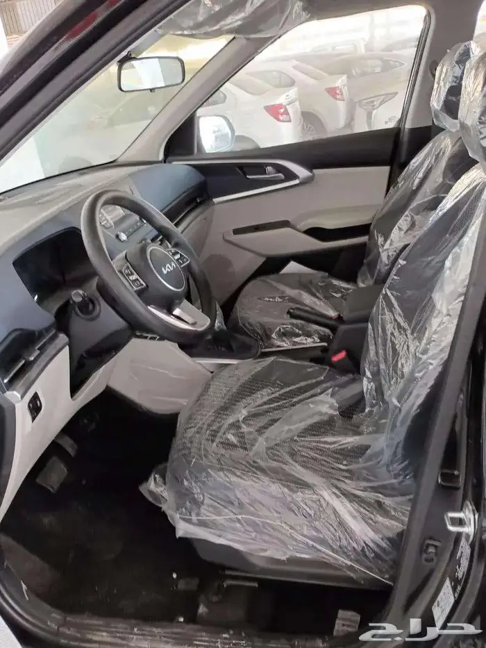 كيا كارينز 2025 استاندر 10