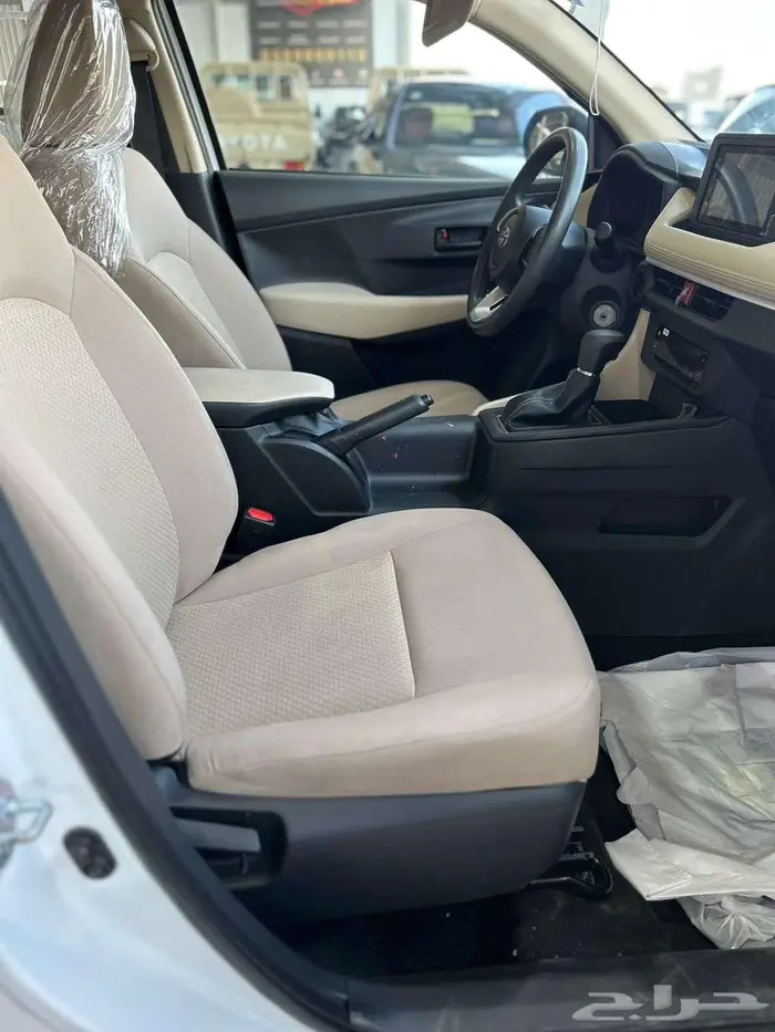 تويوتا يارس 2023 Y 12