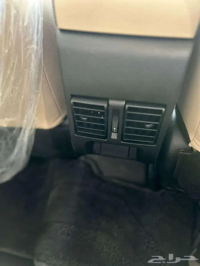 تويوتا يارس 2023 Y 15