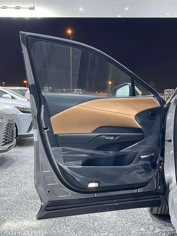 لكزس RX 350 BB بنزين 2025 السعر 290.000 10