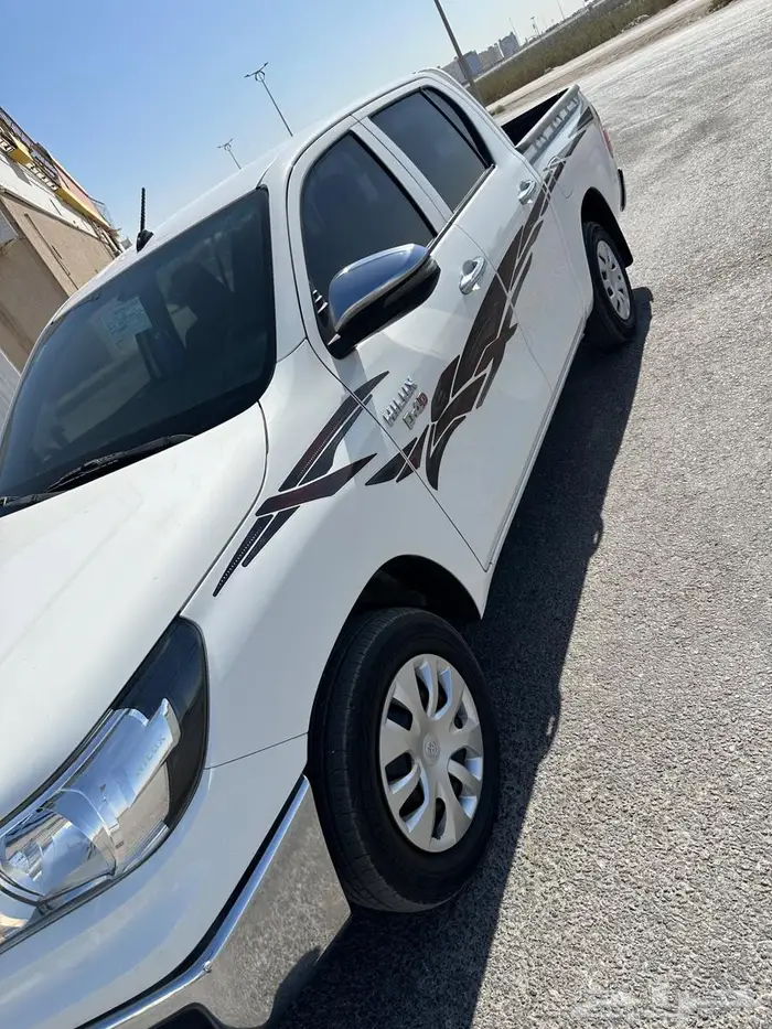 تويوتا هايلوكس 1