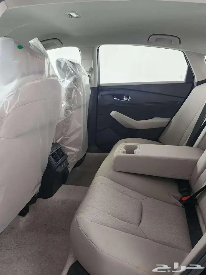 هوندا اكورد LX 2025 8