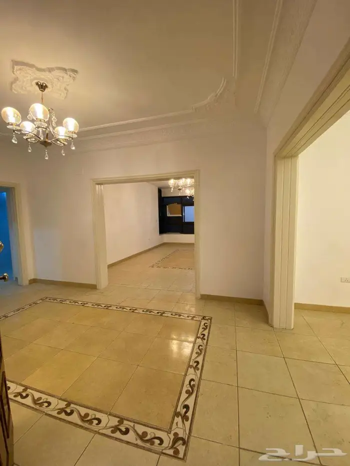 شقة للايجار مكونه من 5 غرف بحي الفيصلية خلف عزيز مول 6