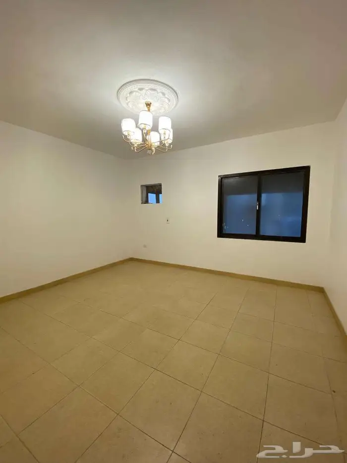 شقة للايجار مكونه من 5 غرف بحي الفيصلية خلف عزيز مول 15