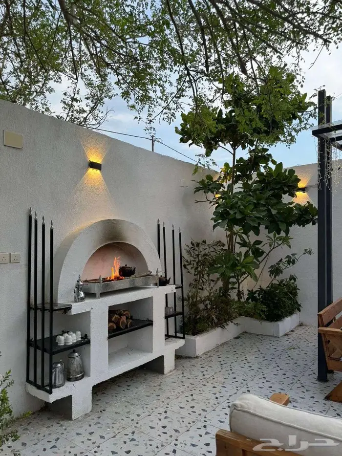 شاليه قسمين مع مسبحين 13