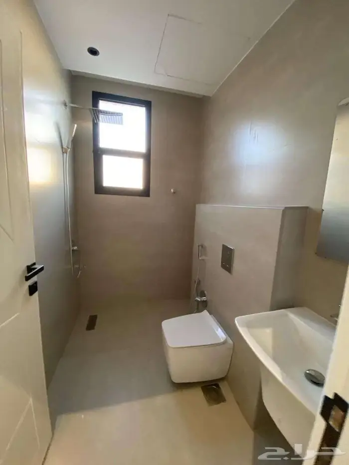 شقه للبيع بتصميم حديث في حي العوالي الرياض 5