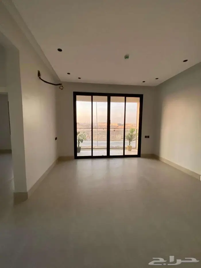 شقه للبيع بتصميم حديث في حي العوالي الرياض 13