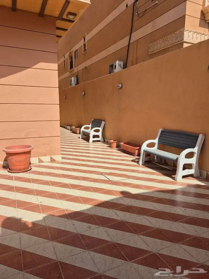 شقة دور للإيجار 1