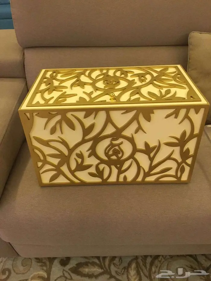 تصميم تفصيل علب صناديق استاندات صواني للكميات 29