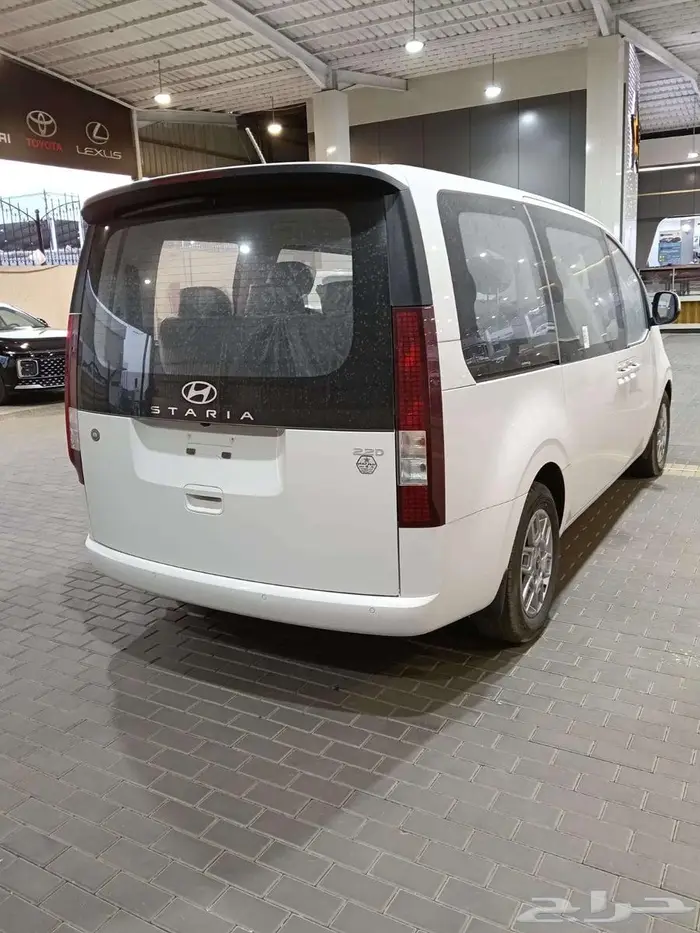 هيونداي ستاريا 9 ركاب ديزل اتوماتيك م 2025 - سعودي 4