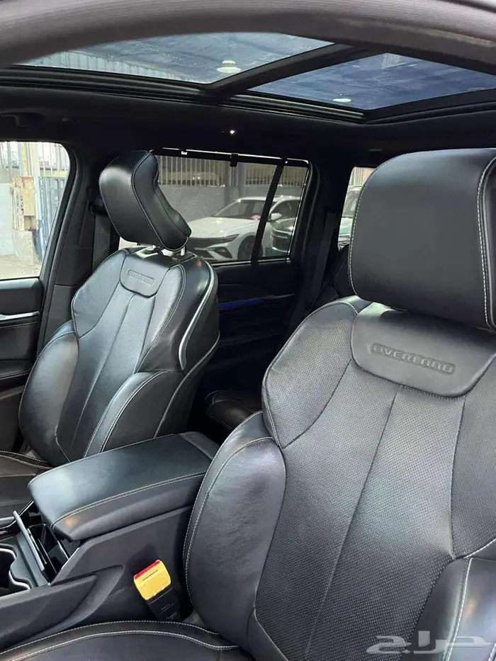 جيب جراند شيروكي 2023 فل كامل 15