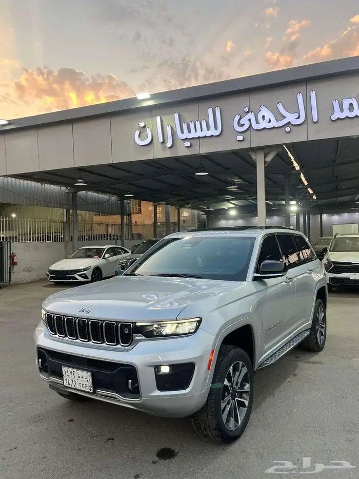 جيب جراند شيروكي 2023 فل كامل 0