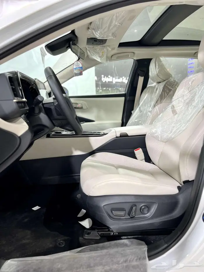 كراون 2.5 برستيج هايبرد 2026 9